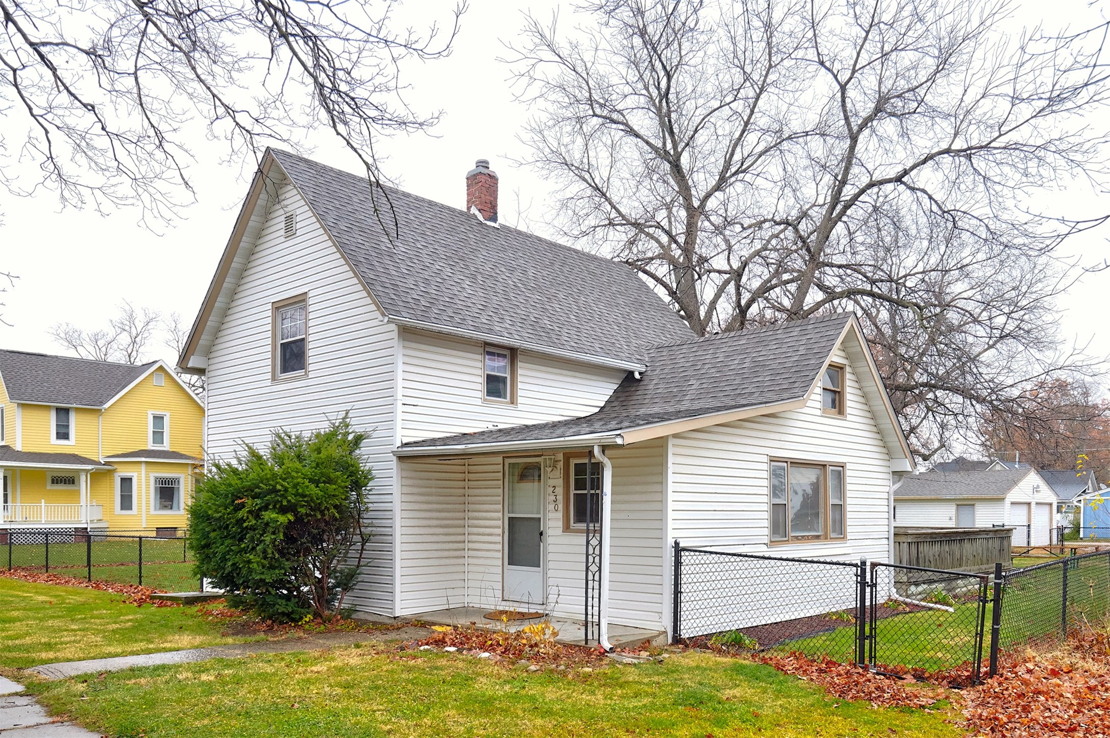 230 NE Maple Avenue, Earlham, Iowa image 1