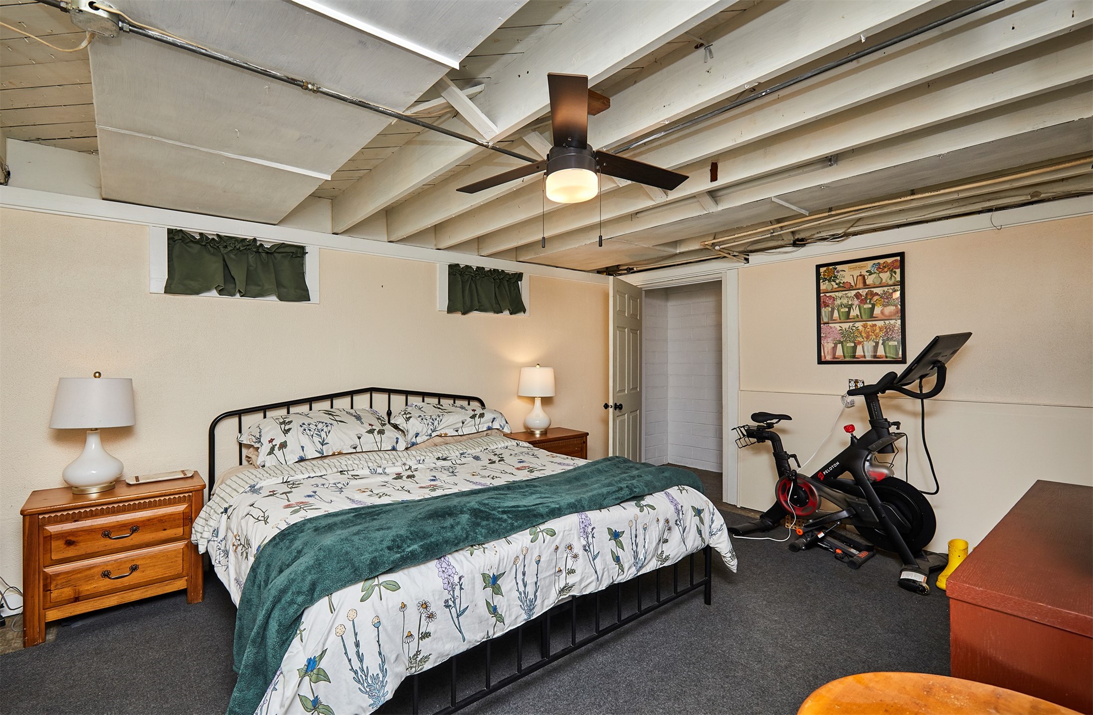 3300 E 12th Street, Des Moines, Iowa image 25
