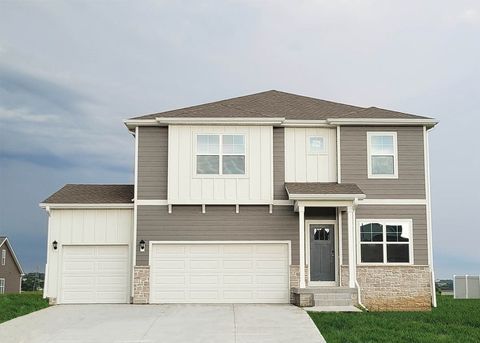 133 8th Avenue NE Altoona IA 50009