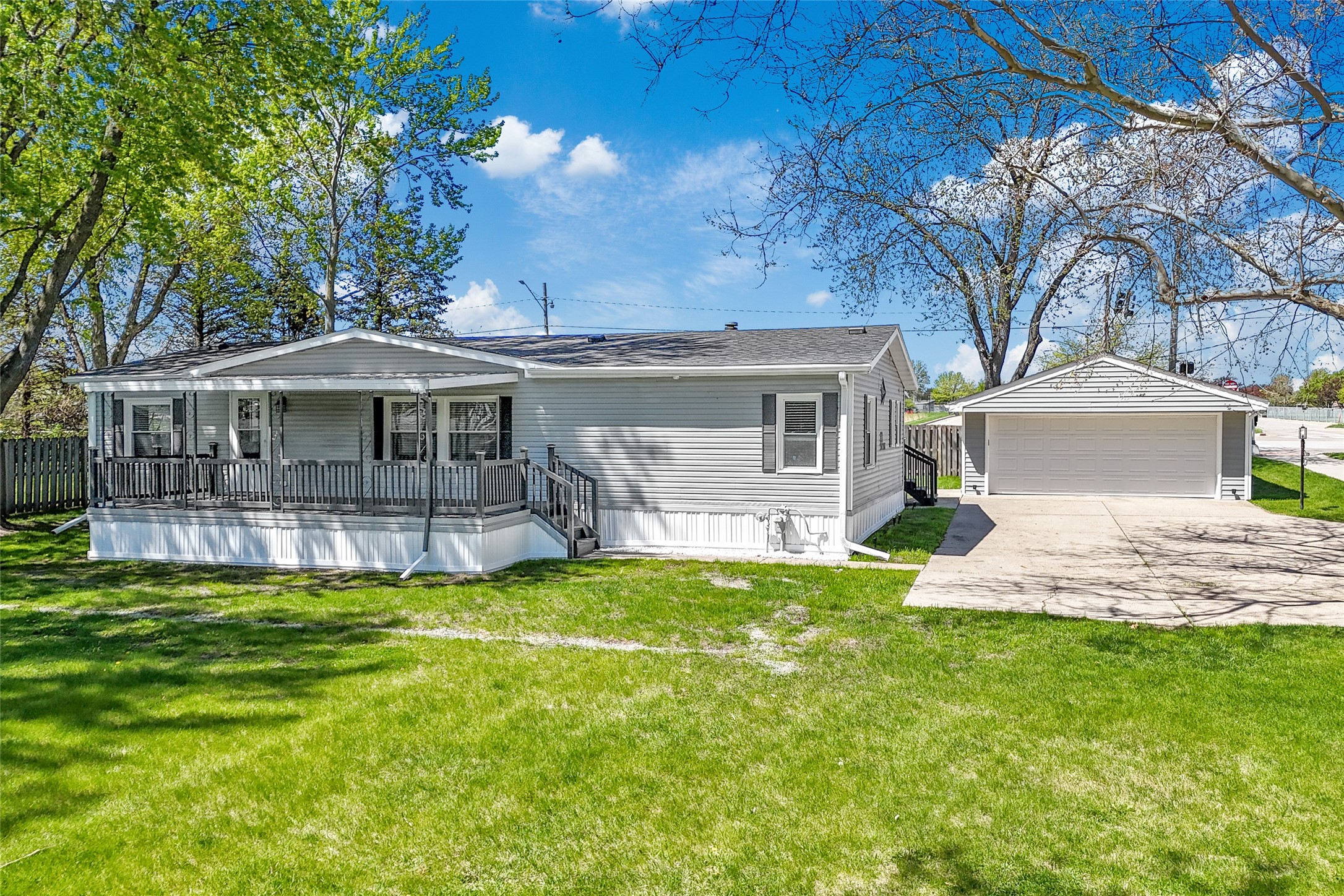 100 SE 6th Street, Grimes, Iowa image 1