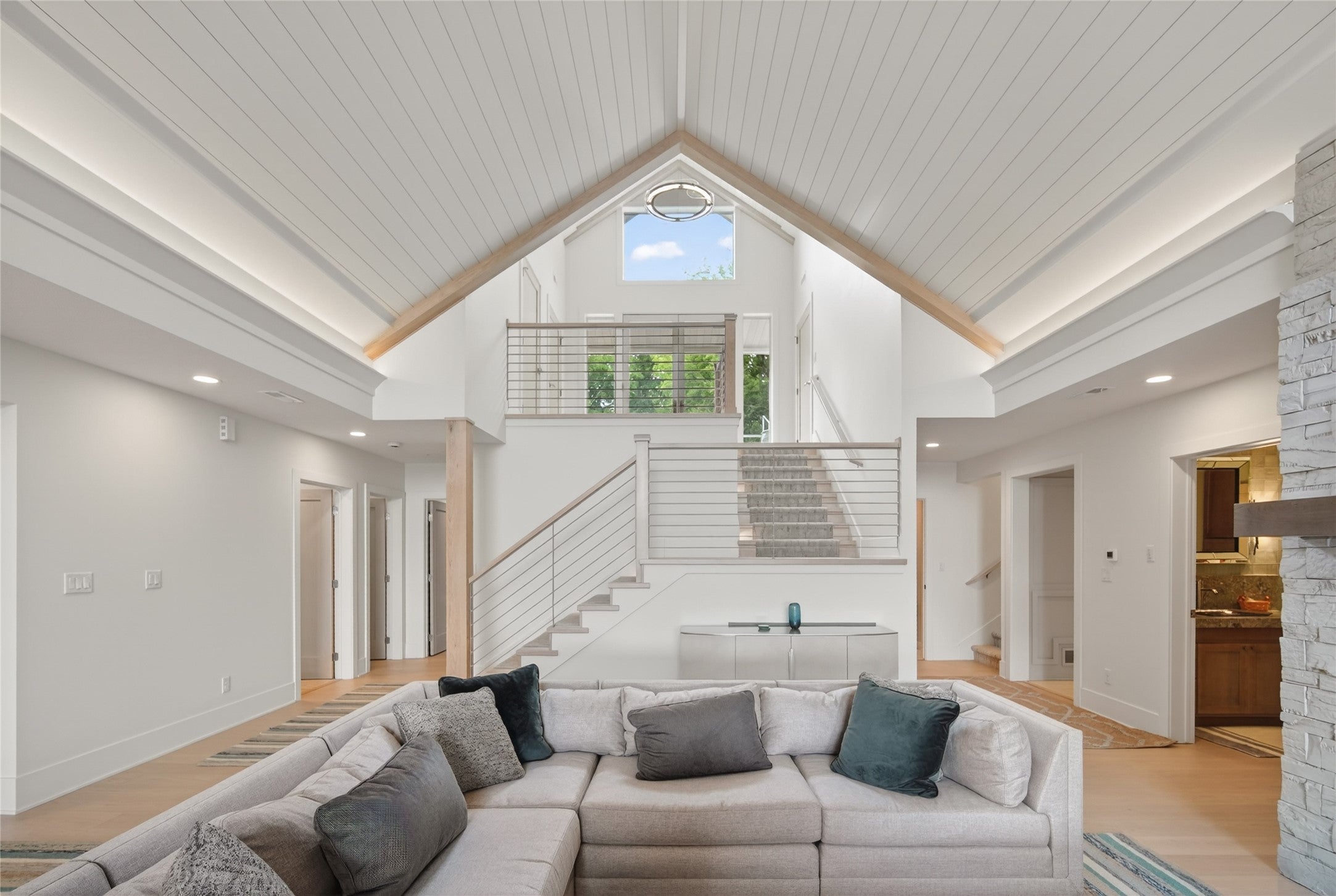 5220 Panorama Point