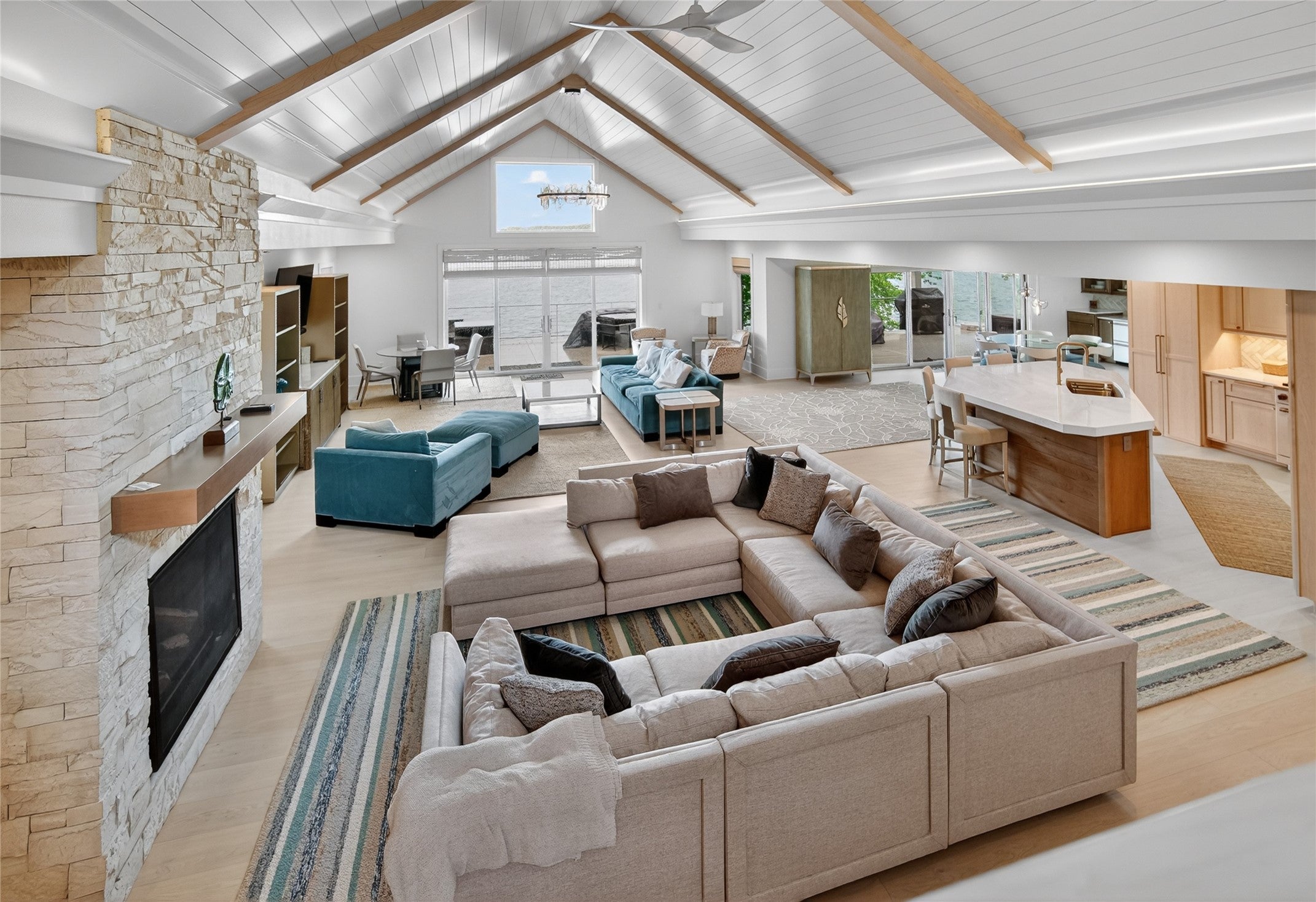 5220 Panorama Point