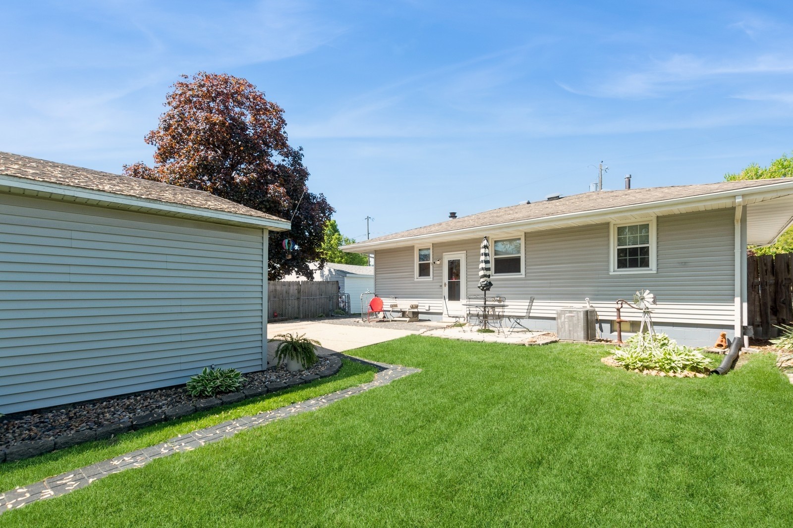 2311 E 39th Street, Des Moines, Iowa image 16