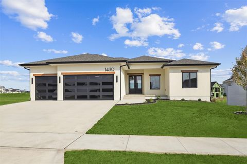 1430 NW Red Oak Drive Waukee IA 50263