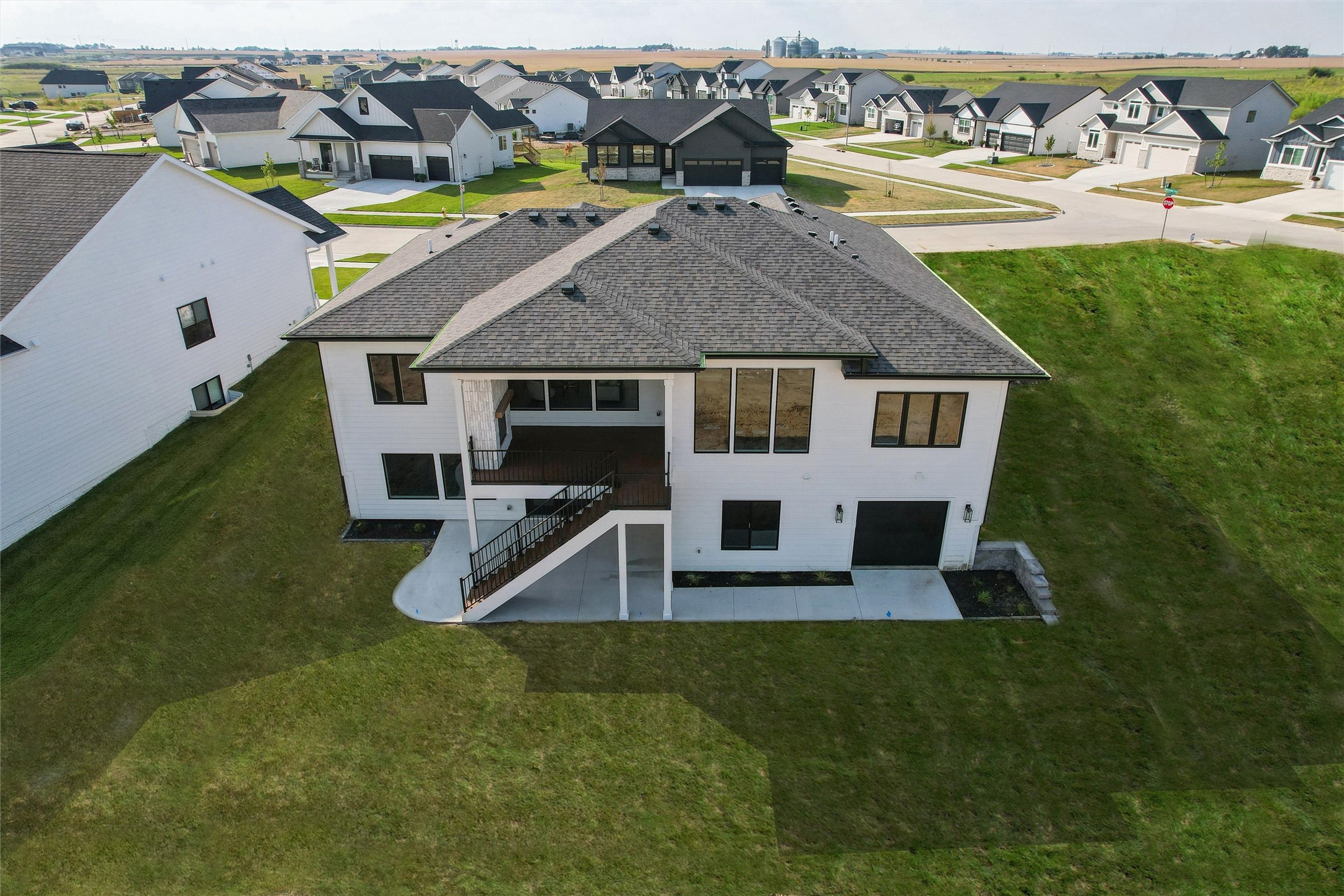 1430 NW Red Oak Drive