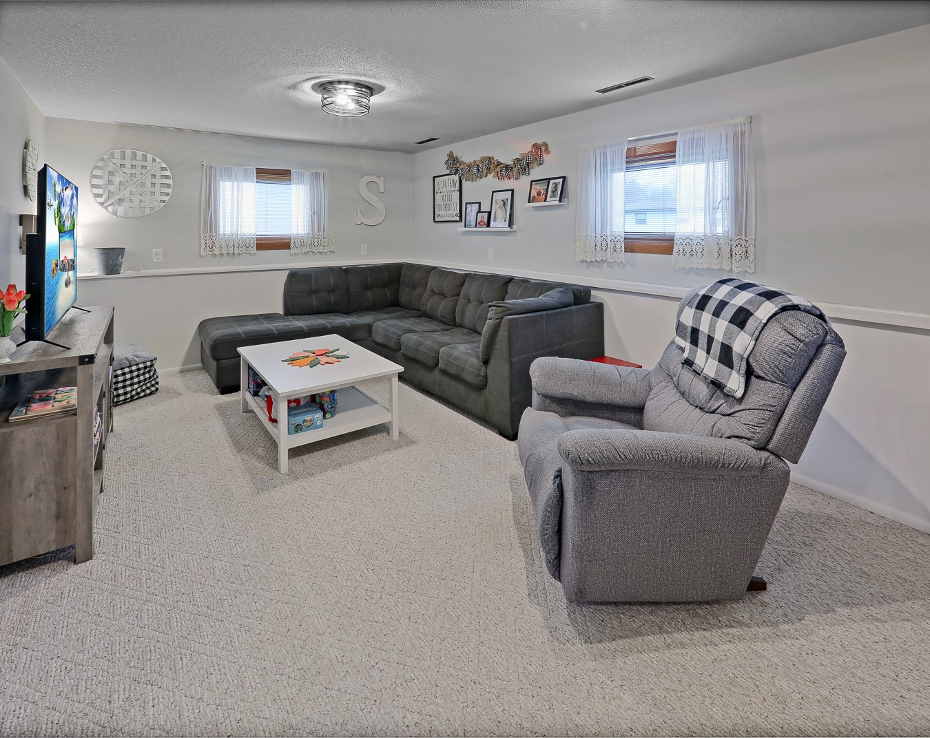 409 Farmer Street, Pella, Iowa image 19