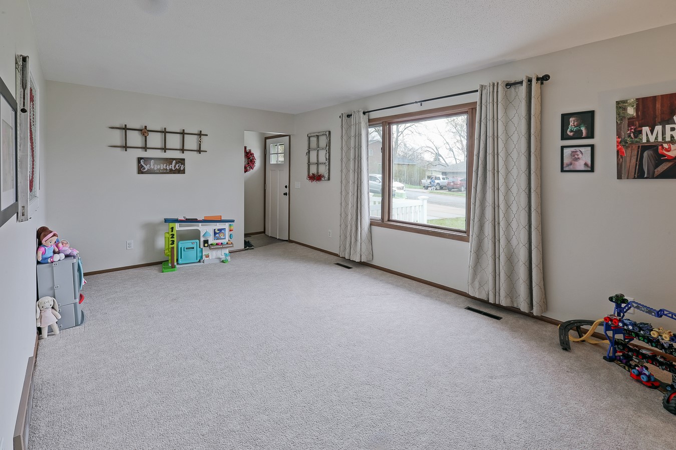 409 Farmer Street, Pella, Iowa image 6