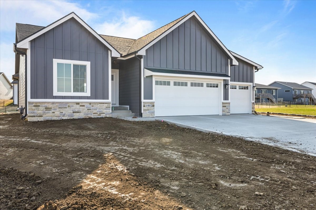 1902 16th Circle, Altoona, Iowa image 2