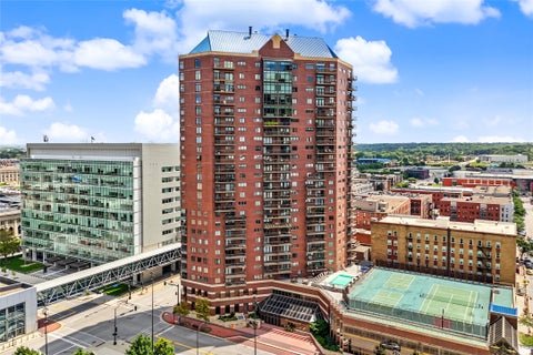 Condo For Sale - 300 Walnut Street #706<br/> Des Moines, IA 50309