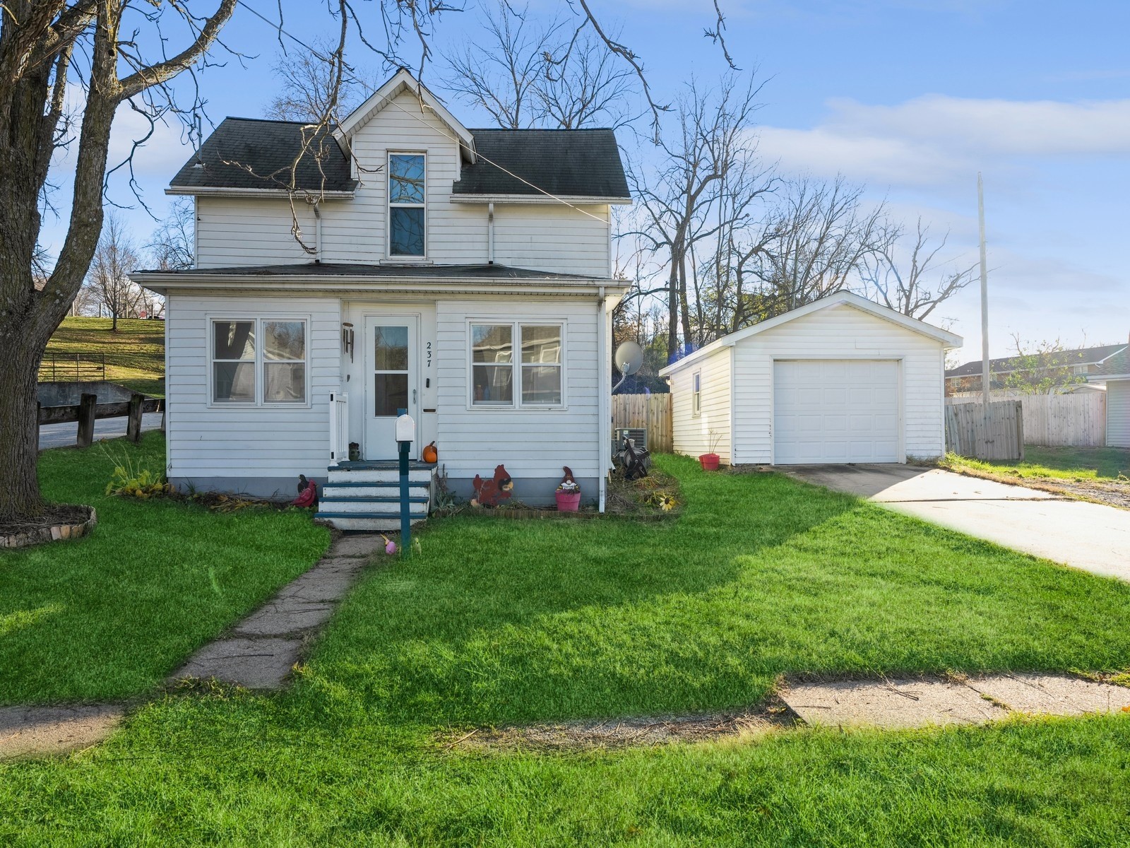 237 E Front Street, Colfax, Iowa image 4