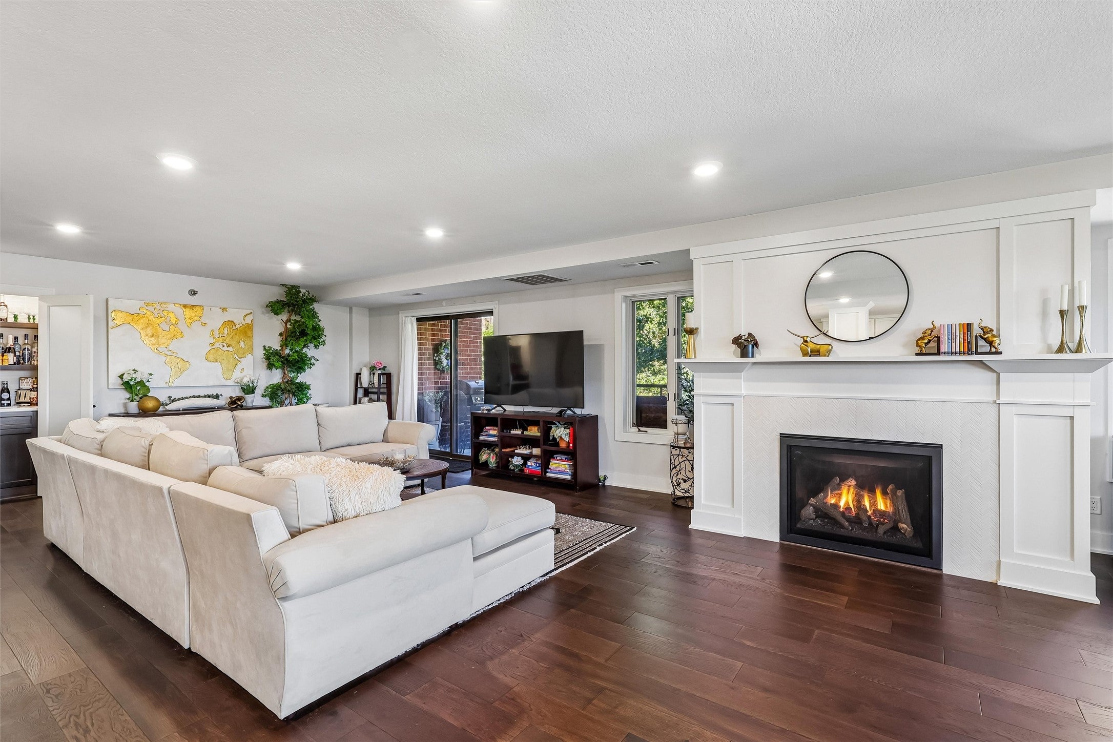 2880 Grand Avenue 406