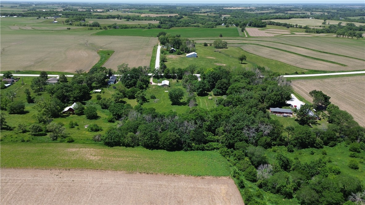 5365 200th Avenue, Carlisle, Iowa image 2