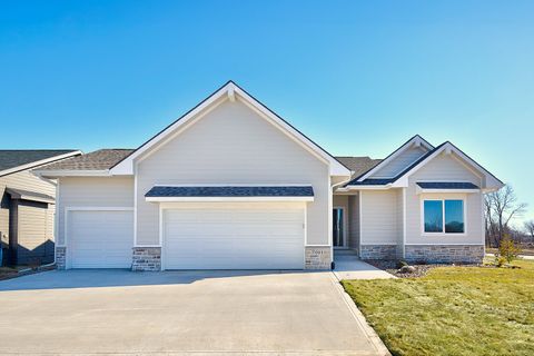 7015 Lincoln Circle Johnston IA 50131