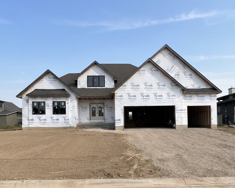Homes For Sale - 18261 Hidden Knoll<br/> Clive, IA 50325