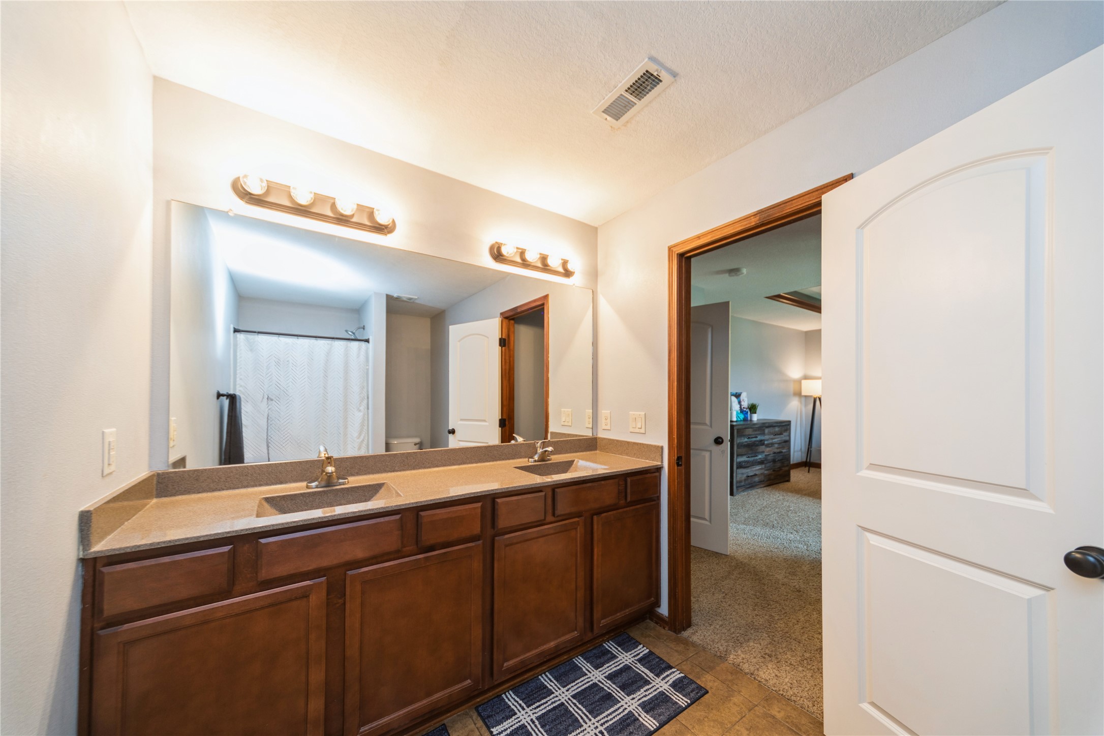 16201 Monroe Court, Urbandale, Iowa image 11