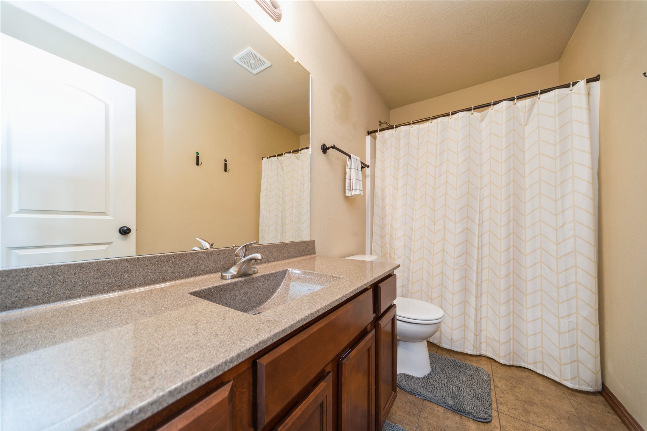 16201 Monroe Court, Urbandale, Iowa image 14