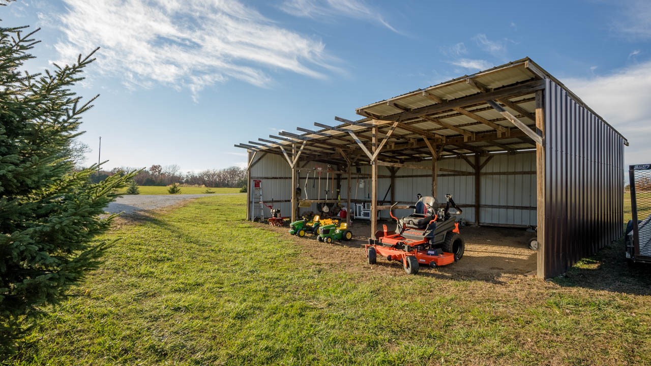 17076 Mourning Dove Drive, Earlham, Iowa image 33