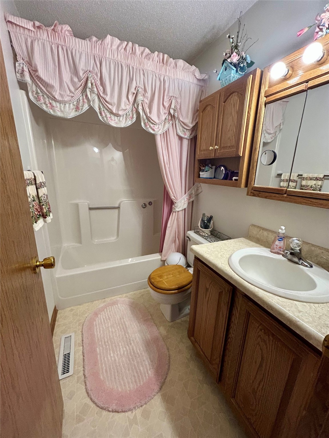 324 E 14th Street, Newton, Iowa image 29