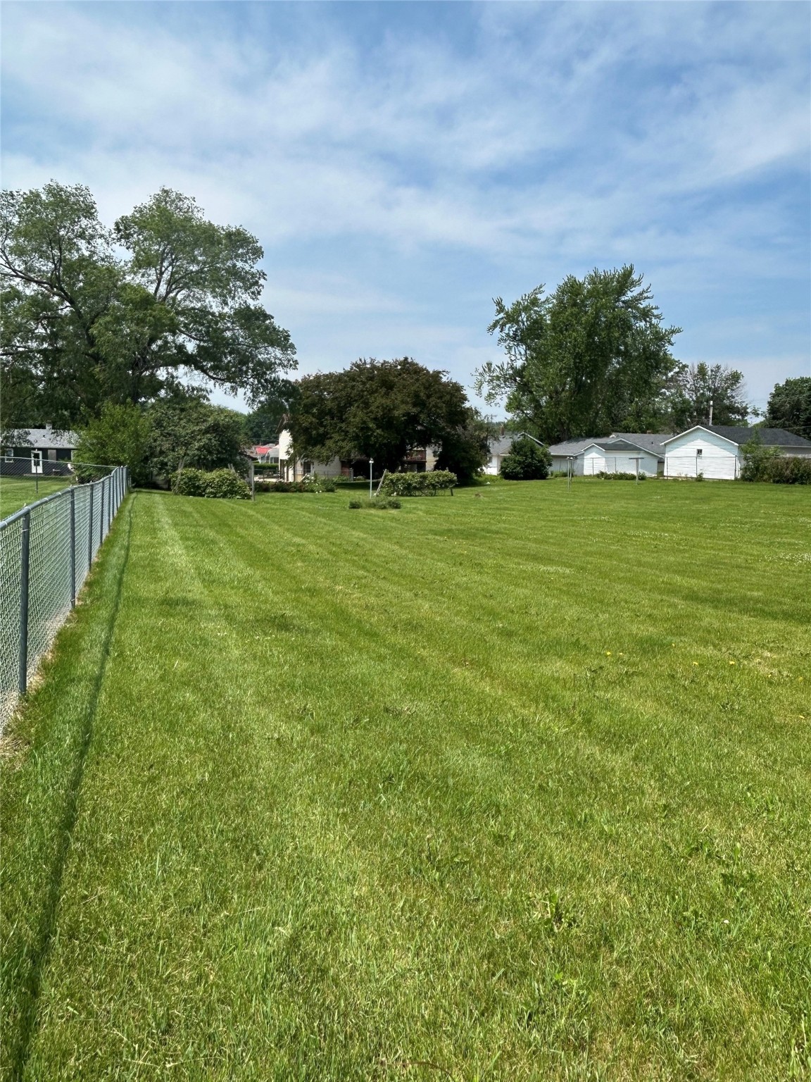 324 E 14th Street, Newton, Iowa image 13