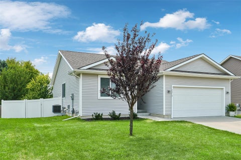 Homes For Sale - 2016 2nd Street<br/> Altoona, IA 50009