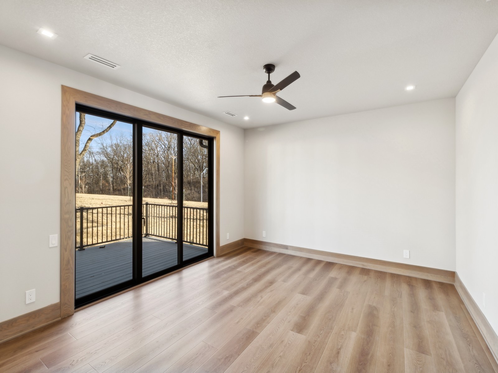1576 S Stonewood Drive, West Des Moines, Iowa image 26