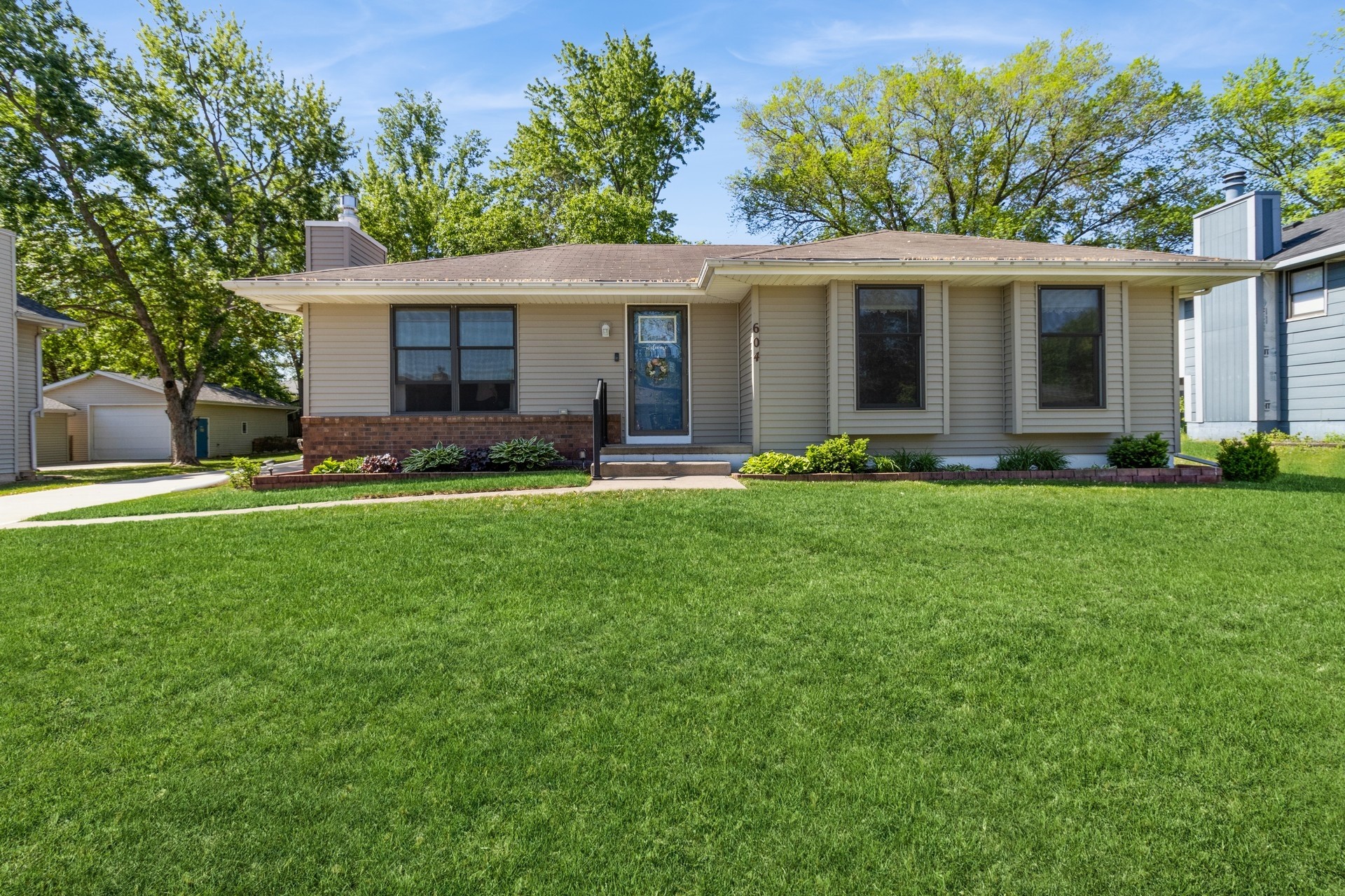 604 NE 8th Street, Grimes, Iowa image 1