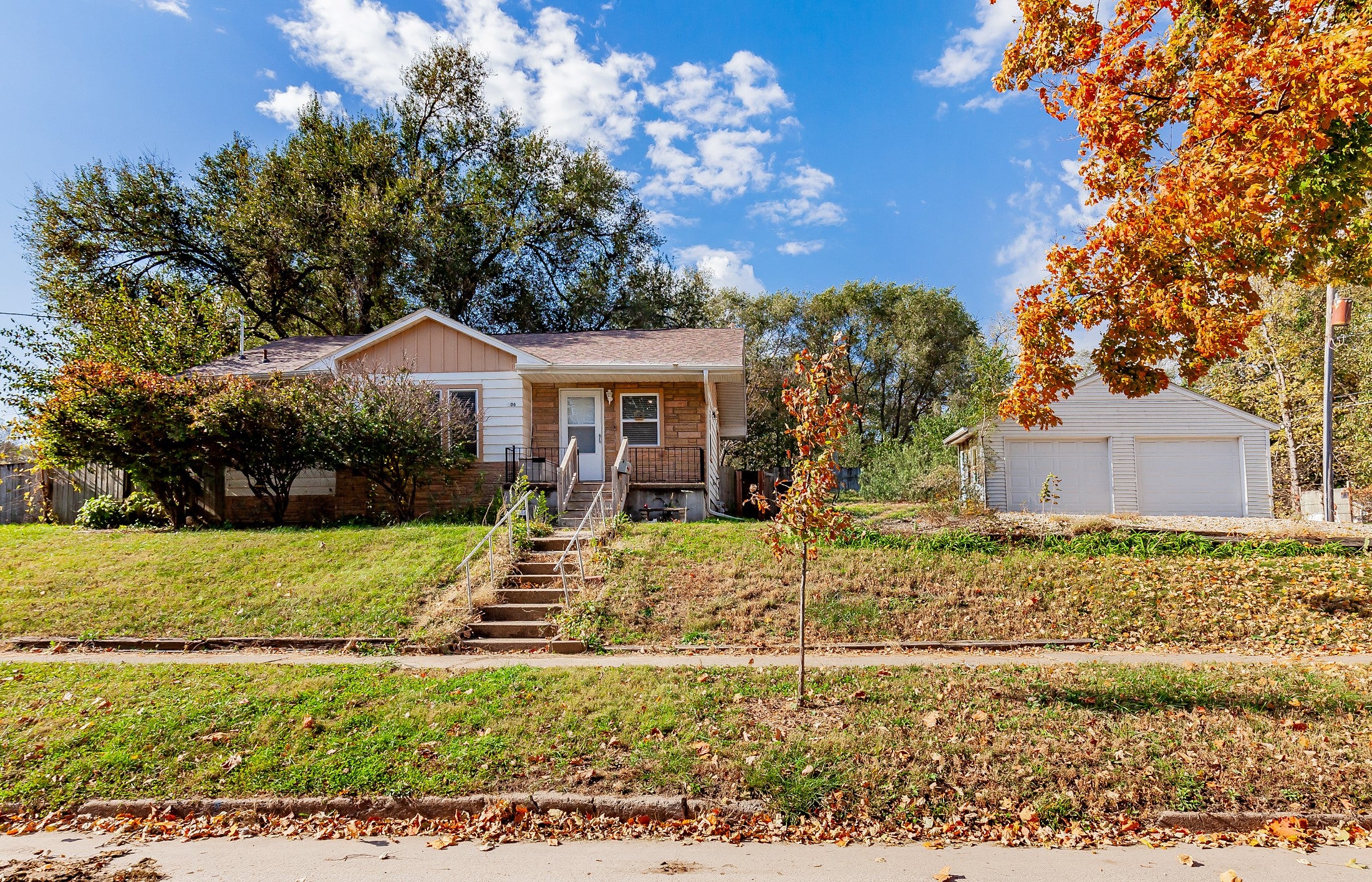 306 E 17th Street