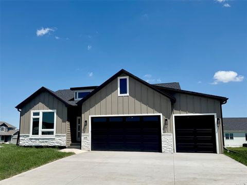 Apartment For Sale - 675 NW Georgetown Drive<br/> Dallas County, Waukee, IA 50263