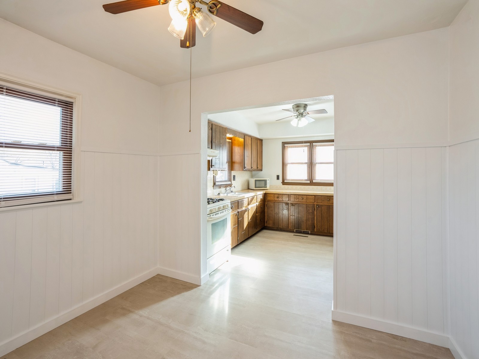 2115 NE 45th Court, Des Moines, Iowa image 9