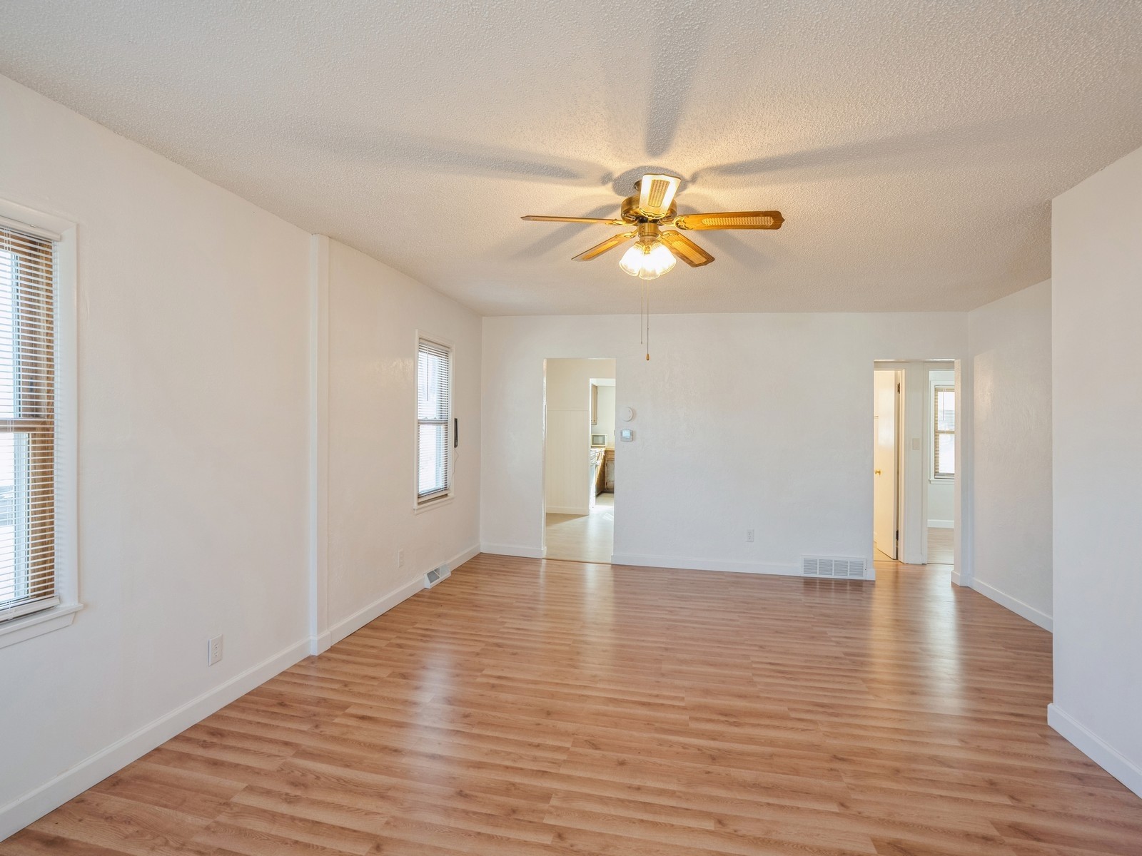 2115 NE 45th Court, Des Moines, Iowa image 6