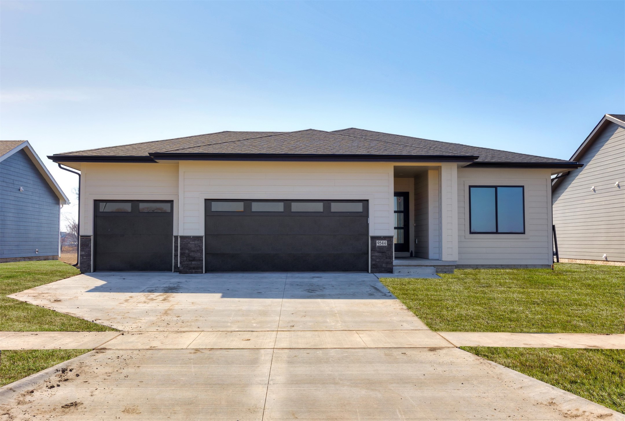 9544 NW 82nd Avenue, Johnston, Iowa image 1