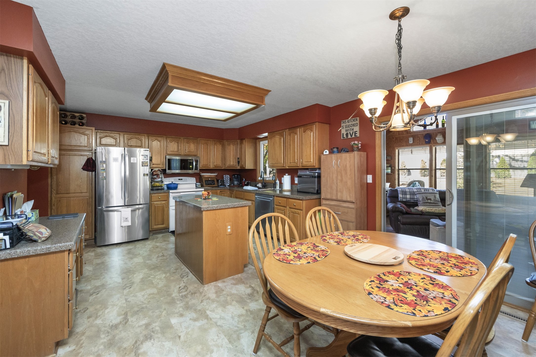 5909 Brookview Drive, West Des Moines, Iowa image 14