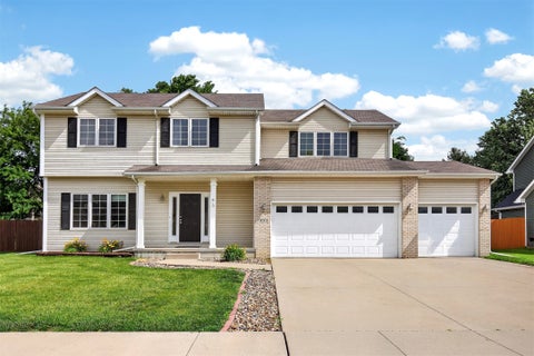 Homes For Sale - 7893 Aspen Drive<br/> West Des Moines, IA 50266