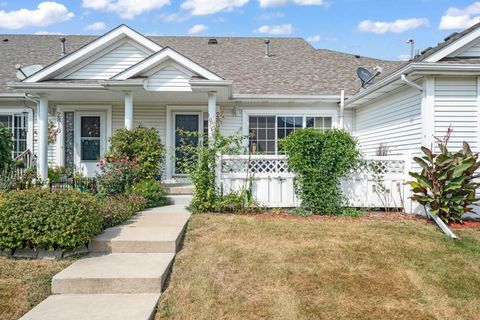 Condo For Sale - 2806 Ithica Court<br/> Altoona, IA 50009