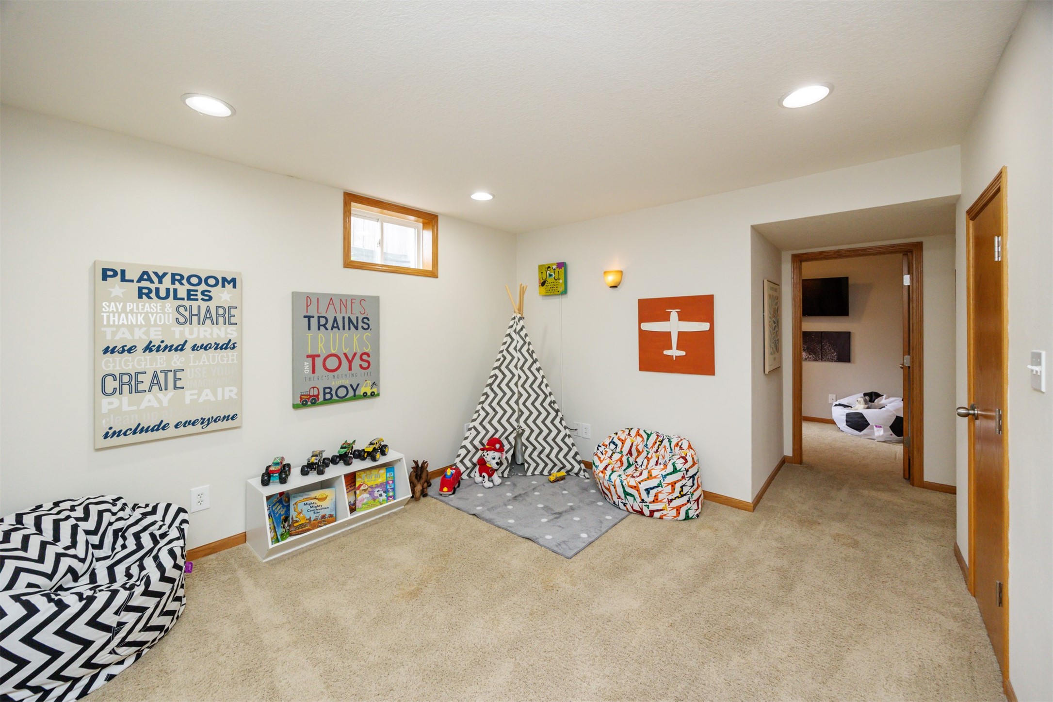 800 SE Parker Drive, Waukee, Iowa image 29