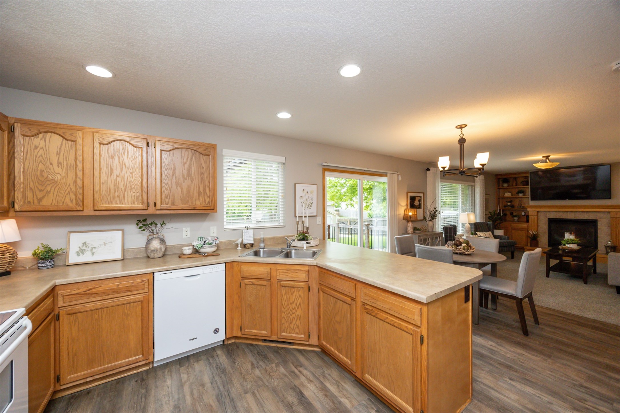 800 SE Parker Drive, Waukee, Iowa image 19