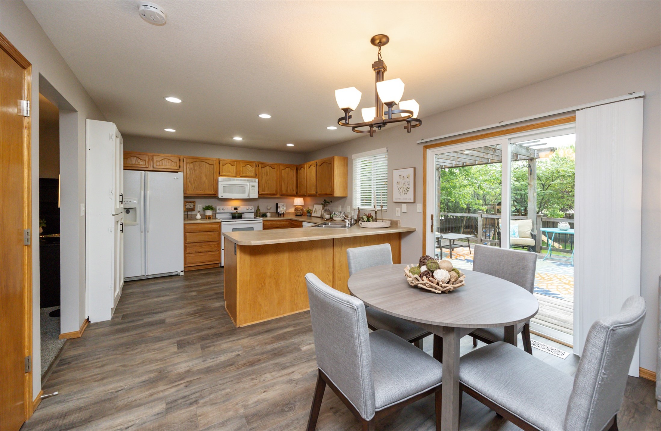 800 SE Parker Drive, Waukee, Iowa image 16