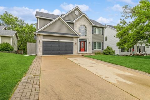 Single Family Residence in Johnston IA 8821 Highland Oaks Drive.jpg