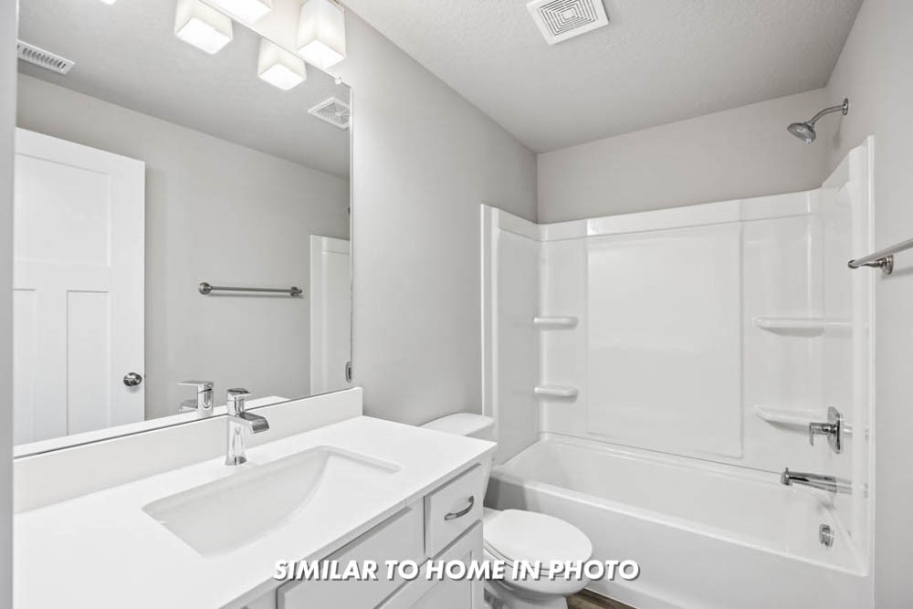 14204 Northpark Drive, Urbandale, Iowa image 28