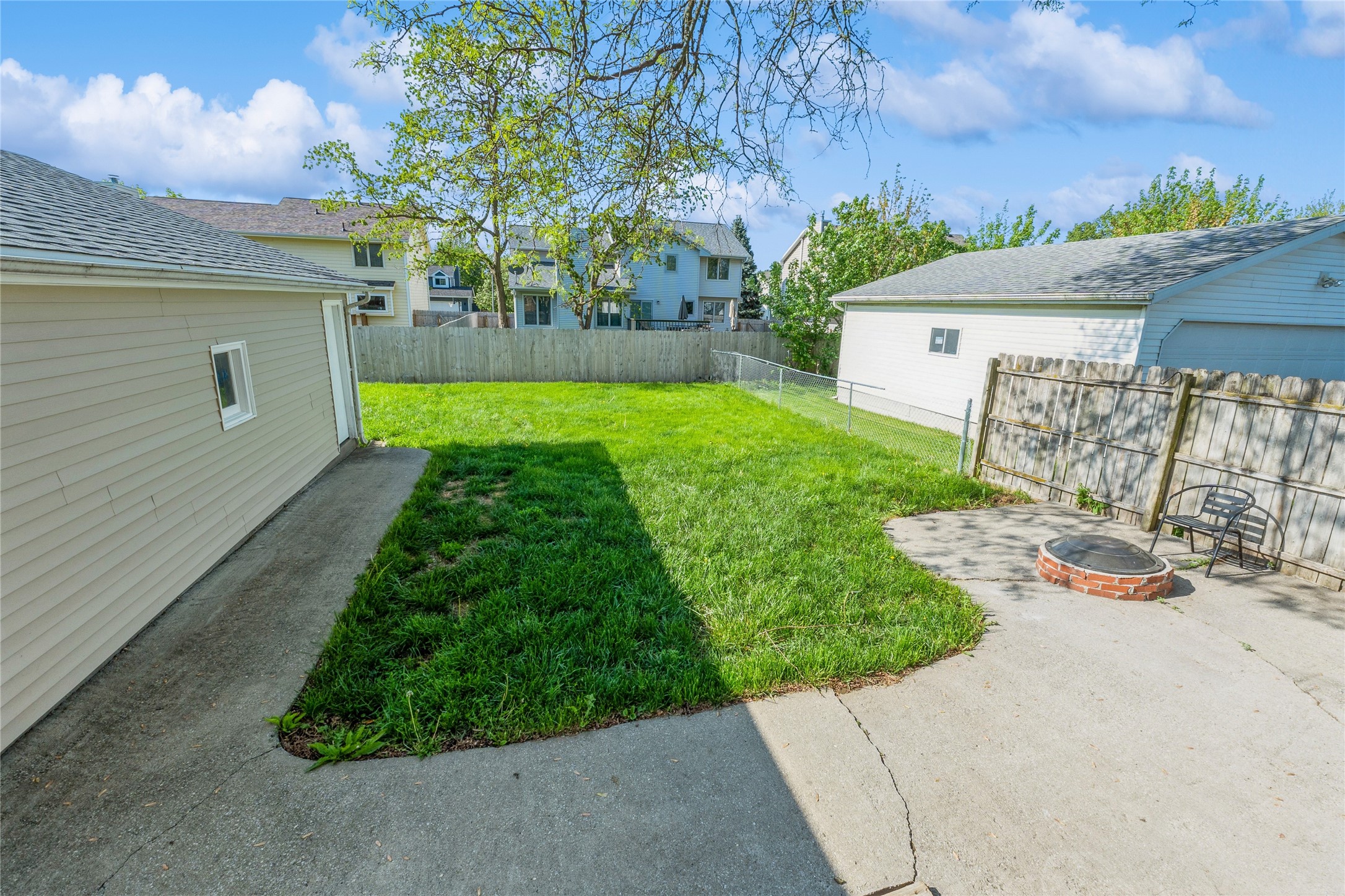 1916 Locust Street, West Des Moines, Iowa image 22