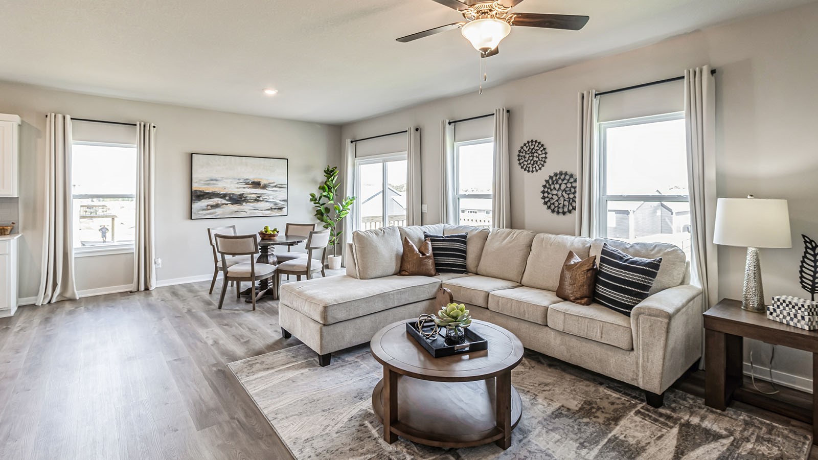 2810 NW 28th Street, Ankeny, Iowa image 3
