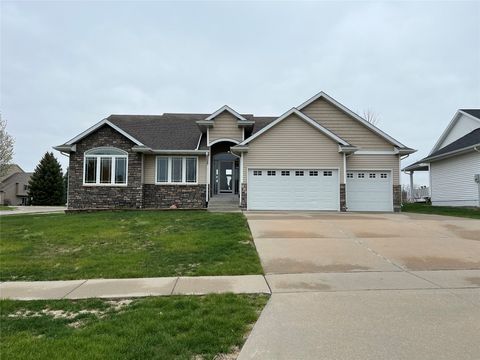 619 W Pine Avenue Norwalk IA 50211