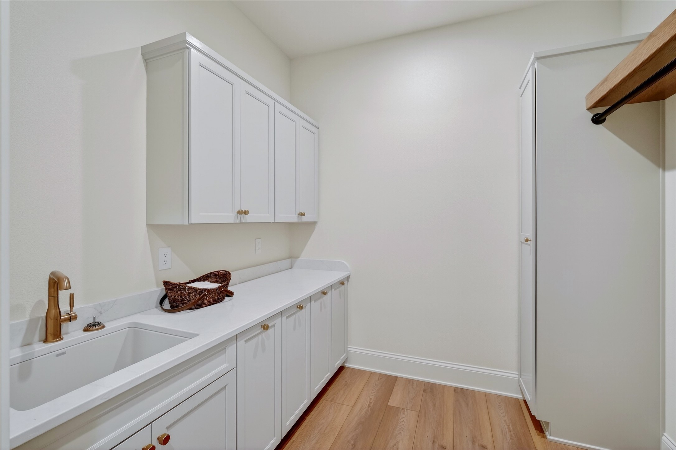 West Des Moines, Iowa, 50266, United States, 4 Bedrooms Bedrooms, ,4 BathroomsBathrooms,Residential,Active,2017514