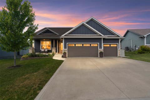 Homes For Sale - 1211 Warrior Run Drive<br/> Norwalk, IA 50211