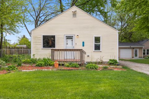 Homes For Sale - 212 Herold Avenue<br/> Des Moines, IA 50315