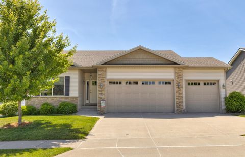 Homes For Sale - 1880 SE Waddell Way<br/> Waukee, IA 50263