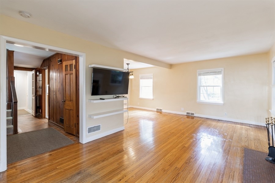 2016 Friley Road, Ames, Iowa image 4