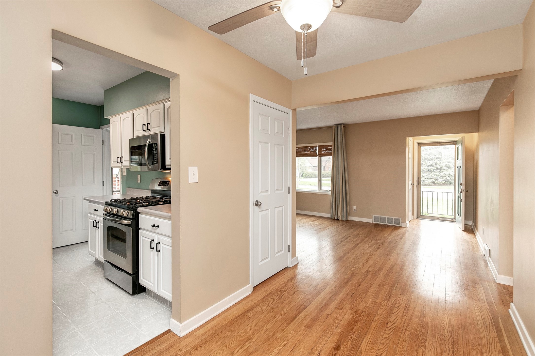 308 18th Place, West Des Moines, Iowa image 12
