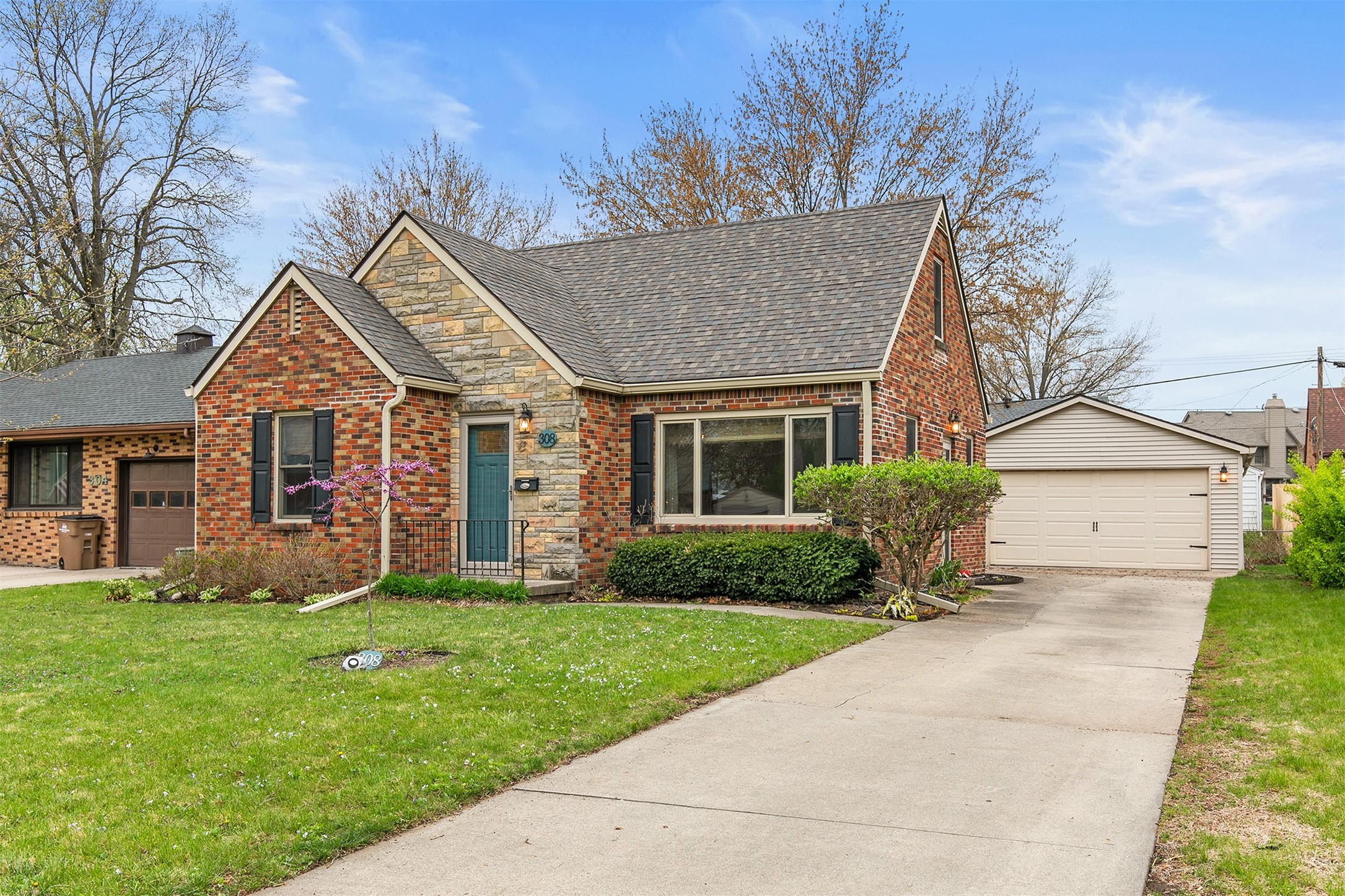 308 18th Place, West Des Moines, Iowa image 2