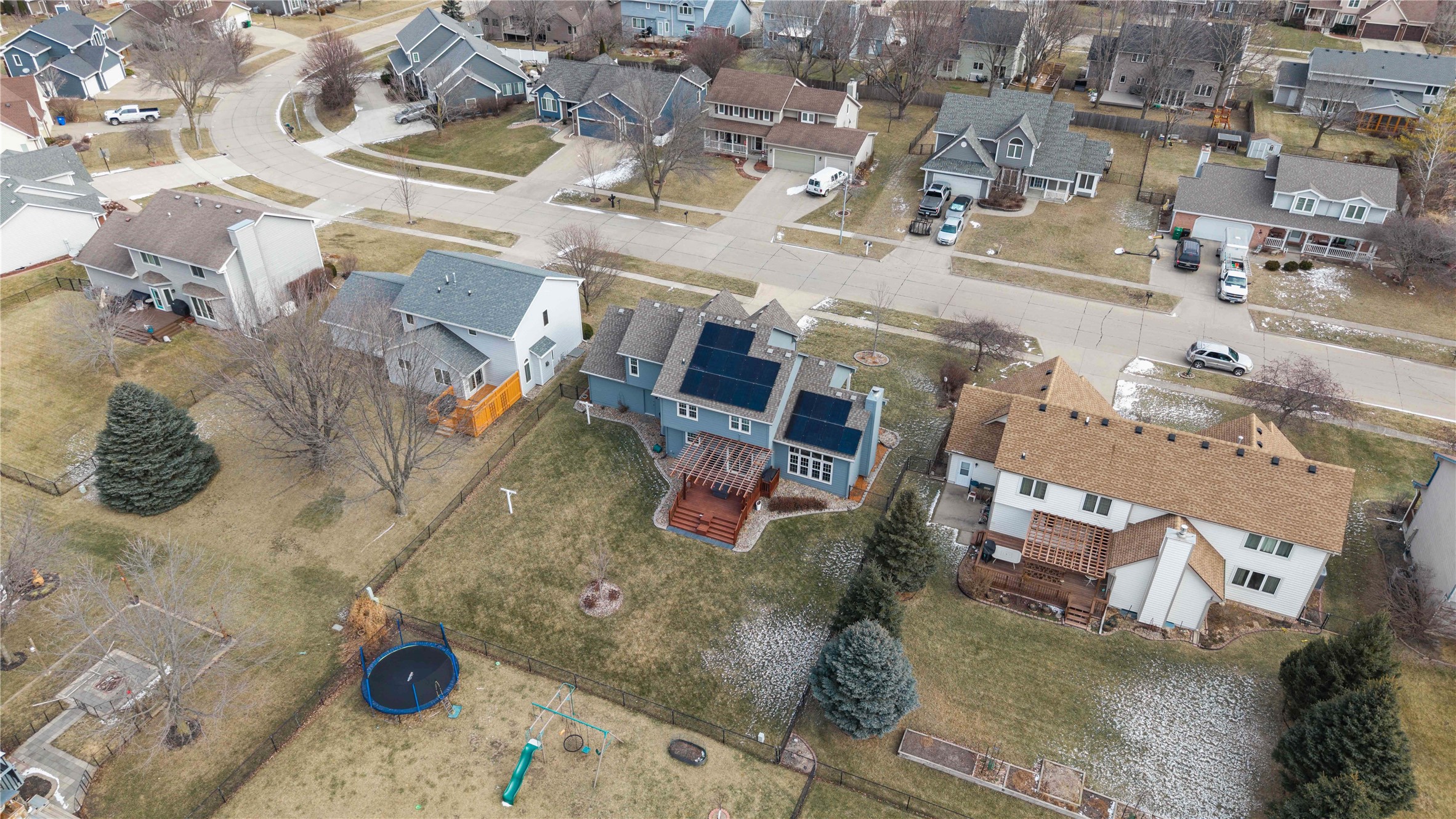 1402 NW Parkridge Place